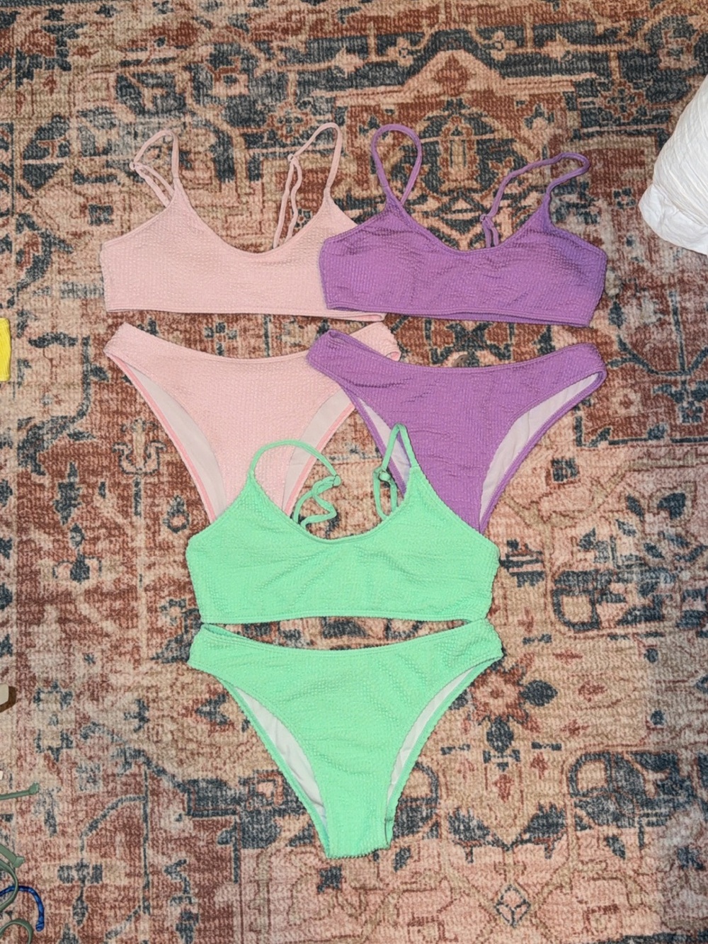 Ribbed bikinis